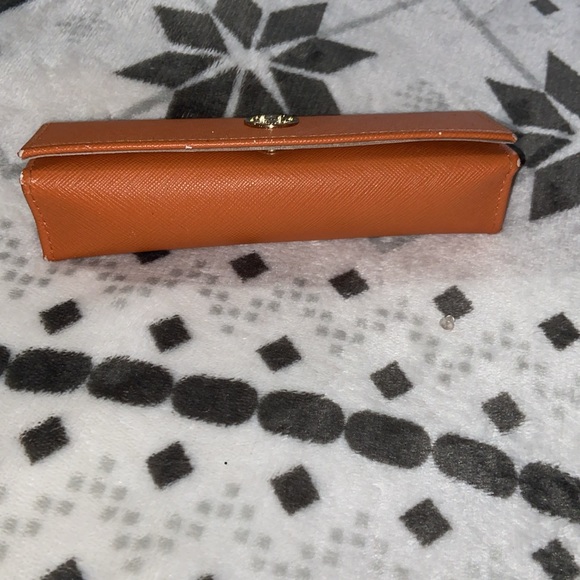 TORY BURCH READING GLASSES CASE - Picture 2 of 4